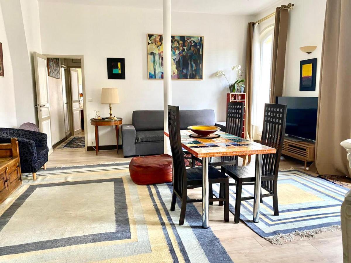 Romantic In Appartement